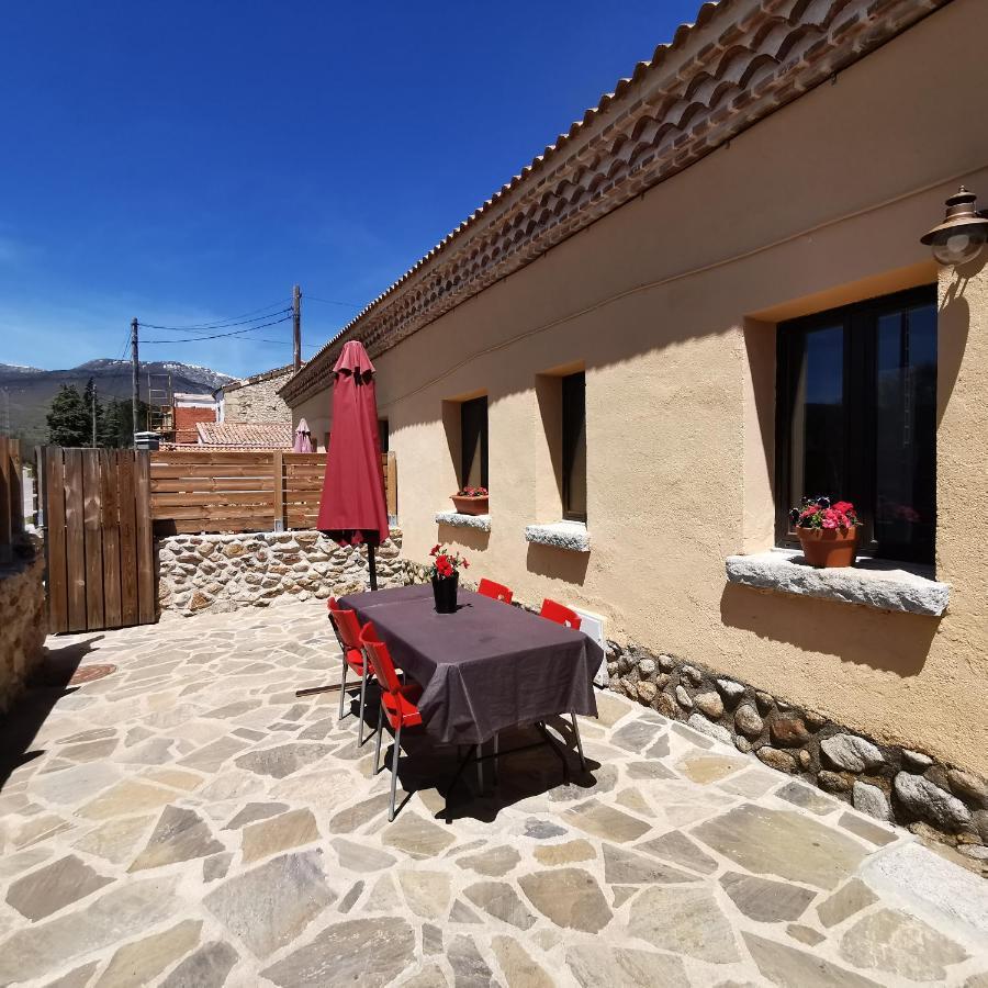 Casitas Pinilla Del Valle Eksteriør bilde